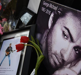 歌迷悼念乔治&middot;迈克尔